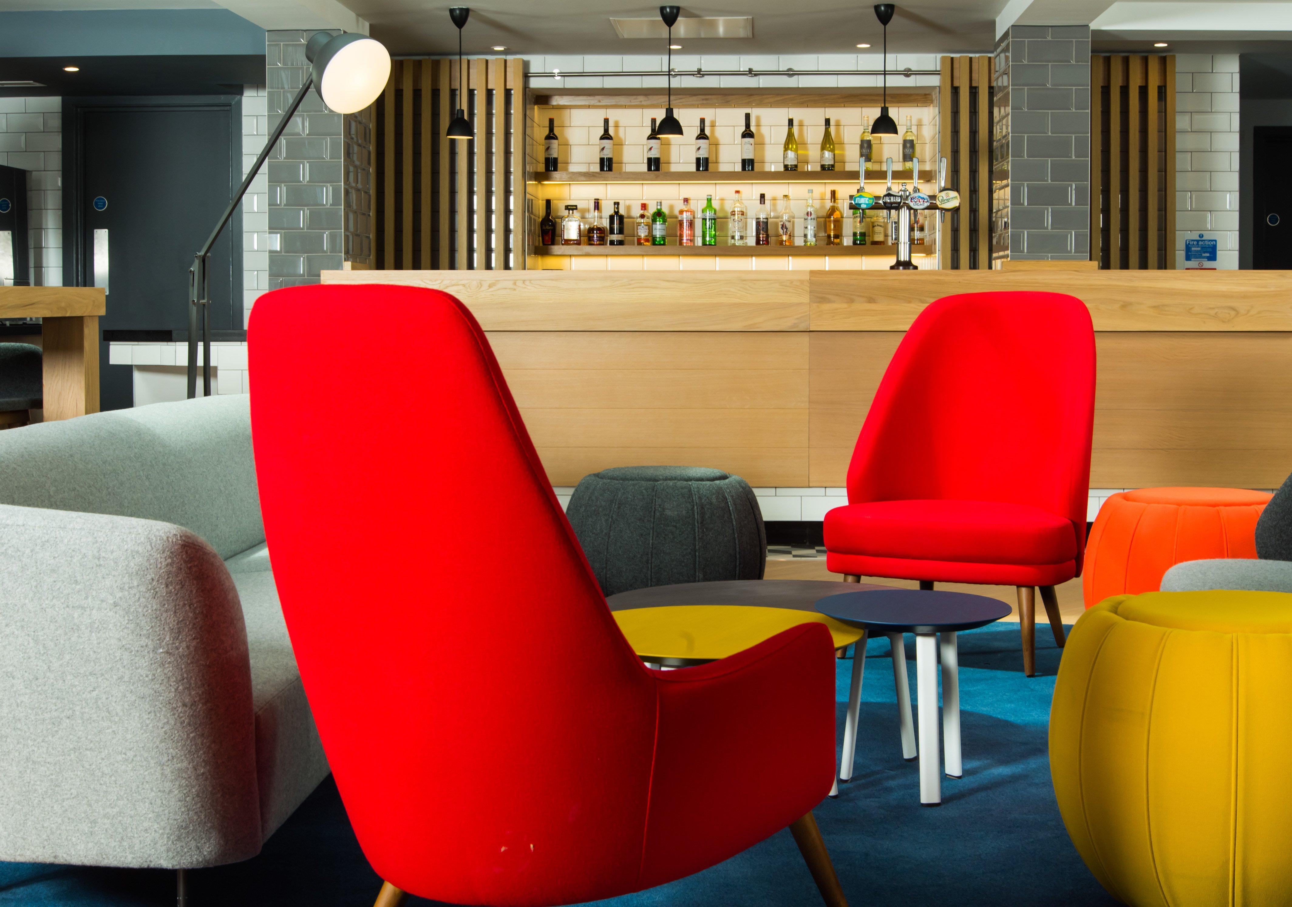 Holiday Inn Express Swindon City Centre By Ihg Экстерьер фото